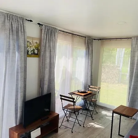 Semesterbostad Wild Rose: Cozy Place In Near The Sea *